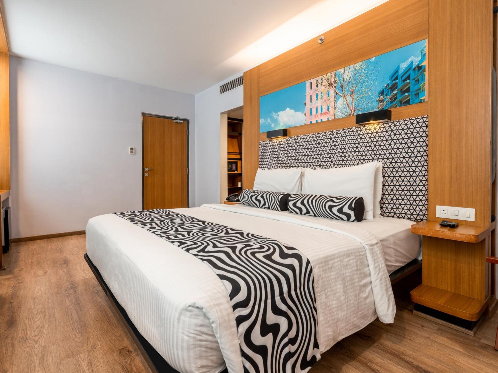 Sunday Hotel Chandigarh Zirakpur Luaran gambar
