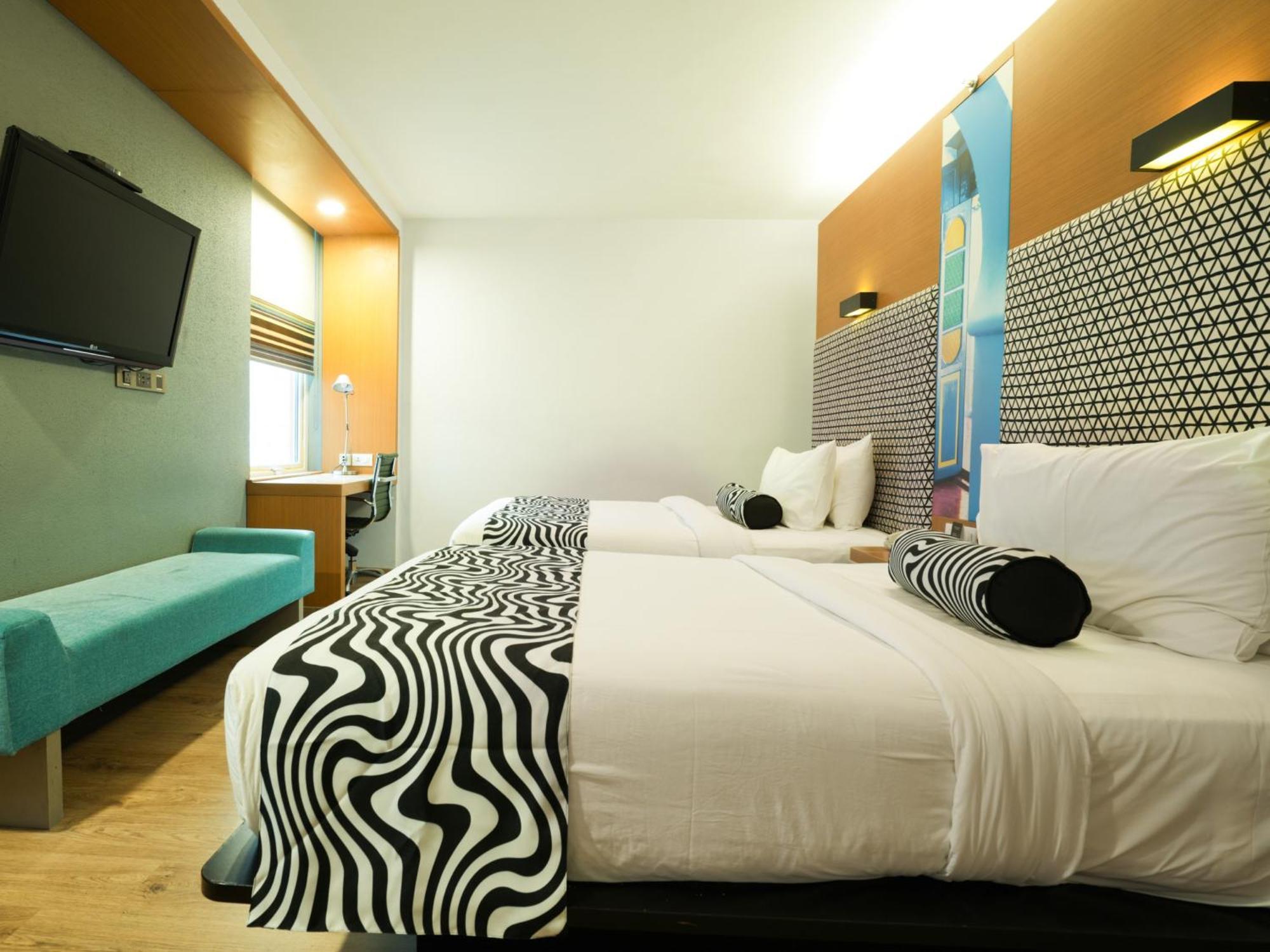 Sunday Hotel Chandigarh Zirakpur Luaran gambar
