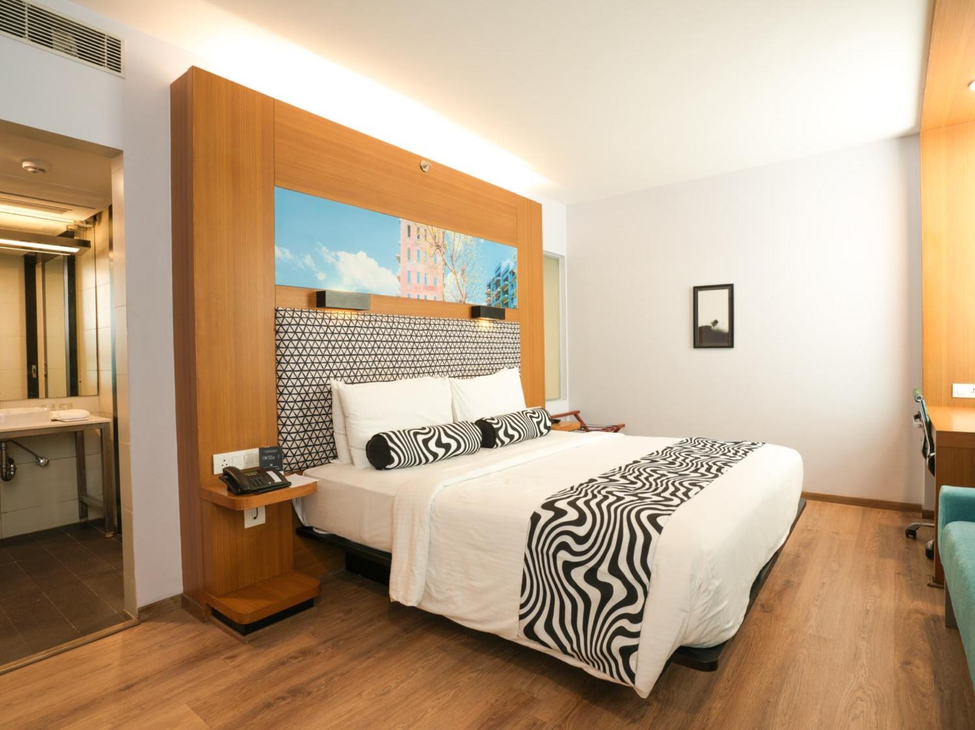 Sunday Hotel Chandigarh Zirakpur Luaran gambar
