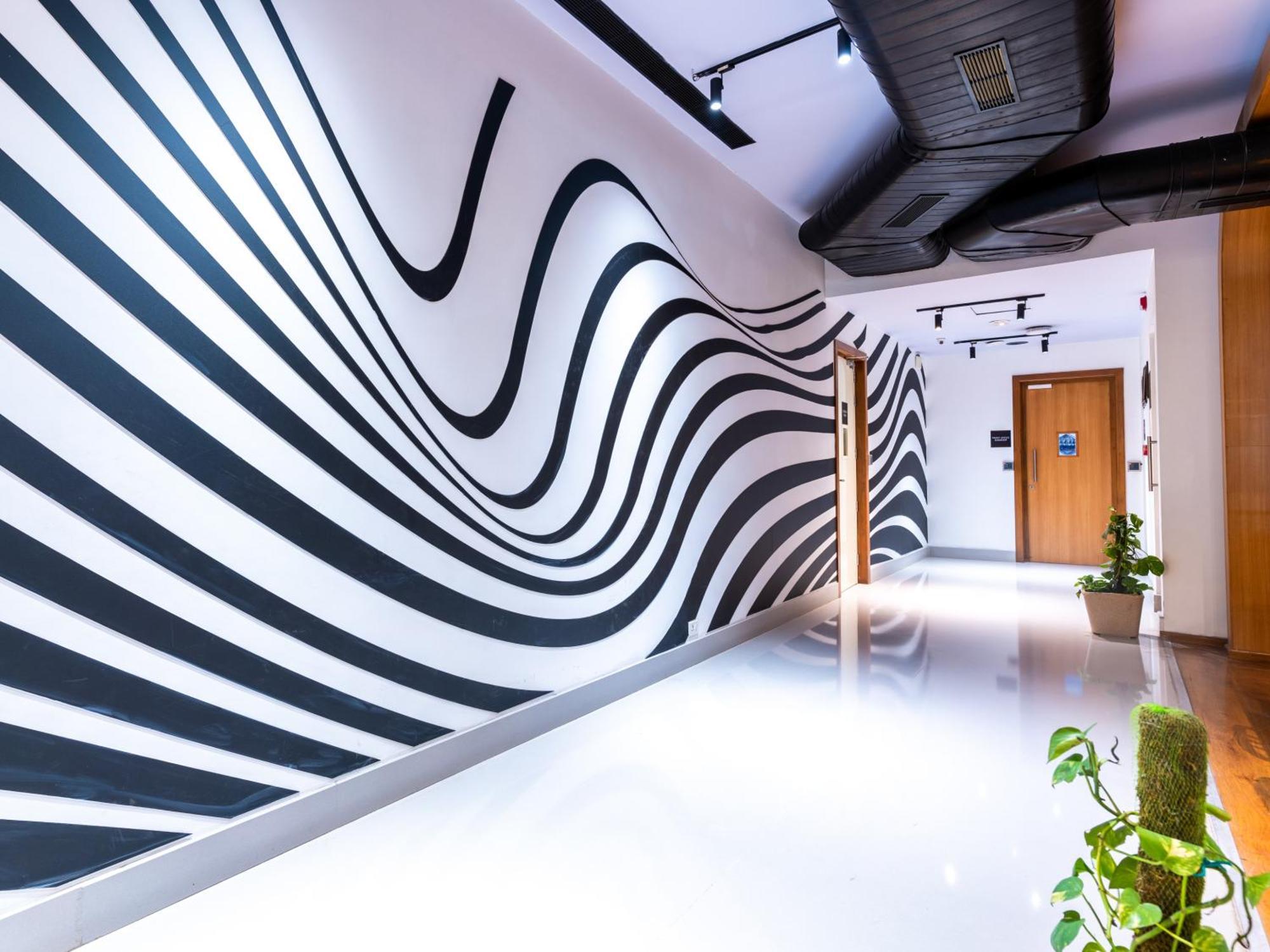 Sunday Hotel Chandigarh Zirakpur Luaran gambar
