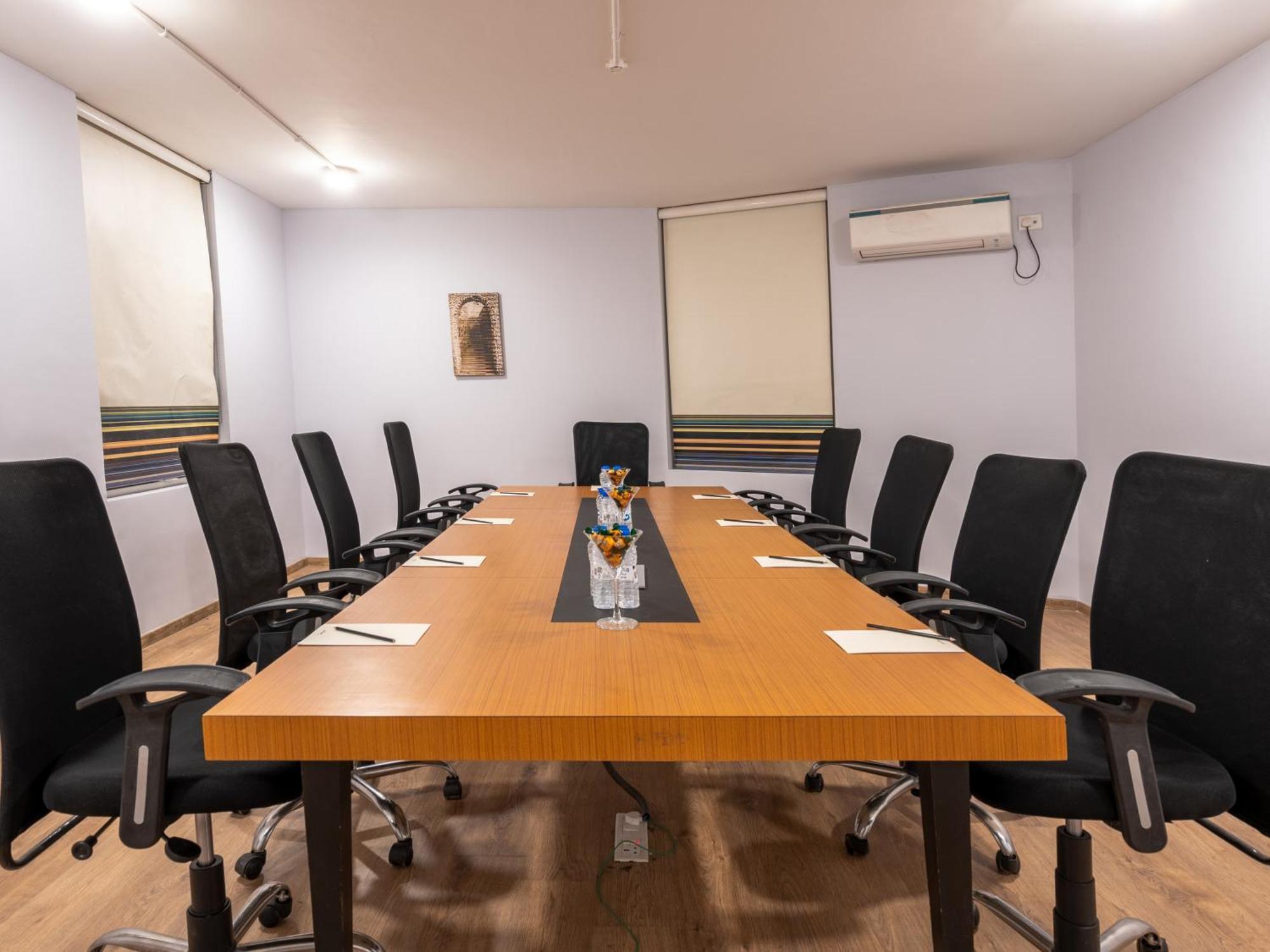 Sunday Hotel Chandigarh Zirakpur Luaran gambar