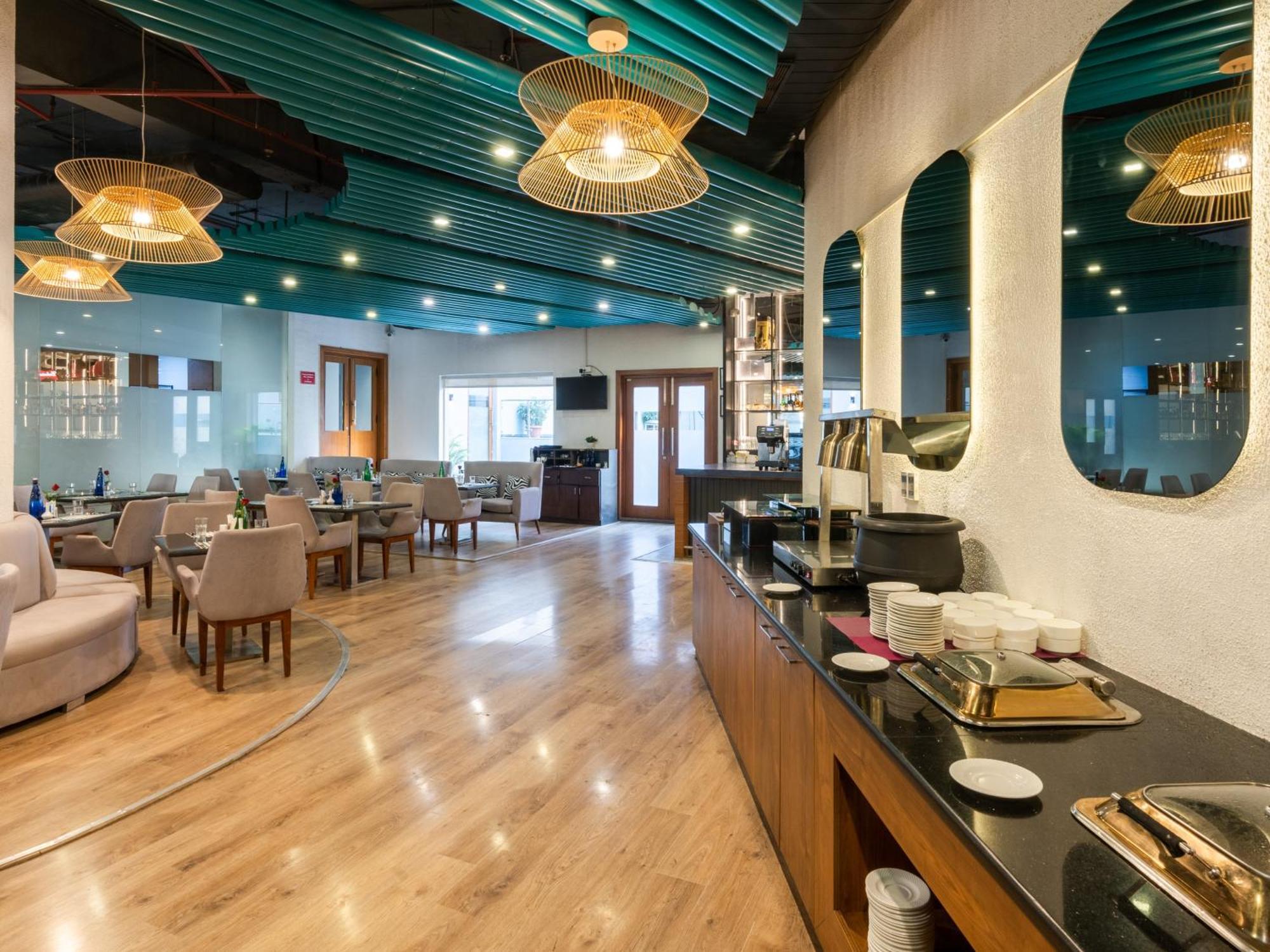 Sunday Hotel Chandigarh Zirakpur Luaran gambar
